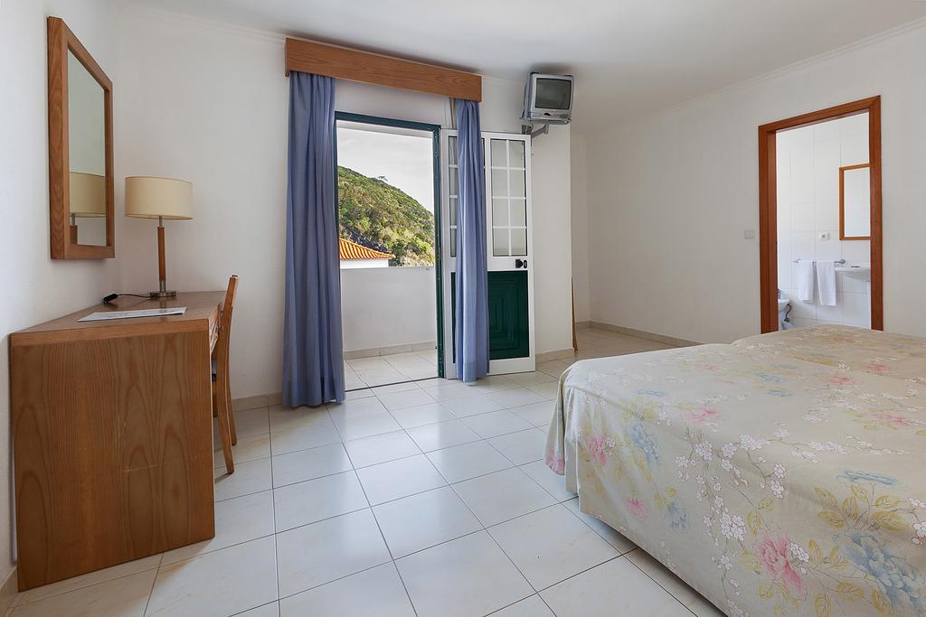 Hotel Solmar Calheta (Azores) Quarto foto